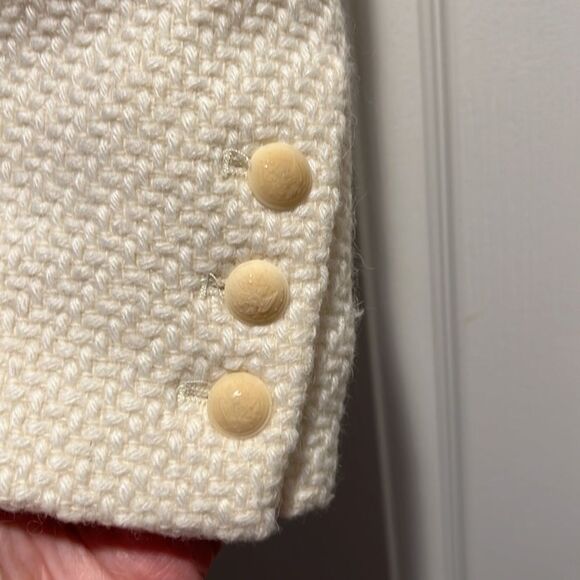 Vince cream double breasted knit weave pattern size 2. - Picture 3 of 8